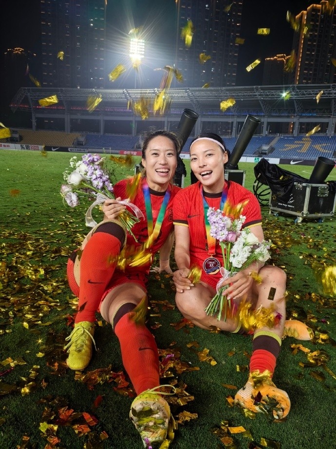 李梦雯庆祝永川杯夺冠：为她