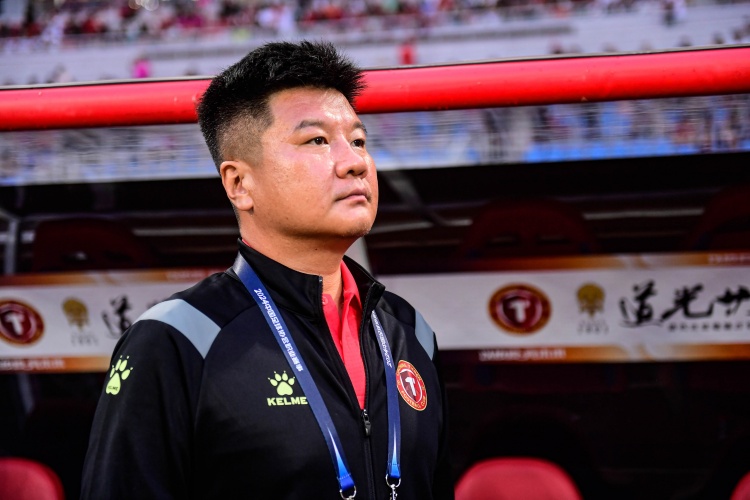 辽媒：铁人有望复制玉昆冲超模式，用火力覆盖降维打击对手防线